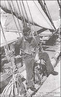 Un p�cheur montant � quai